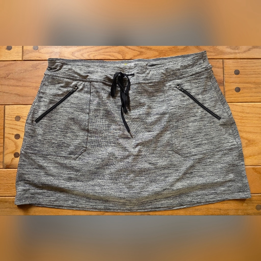 Tek Gear Gray Skort with Pockets